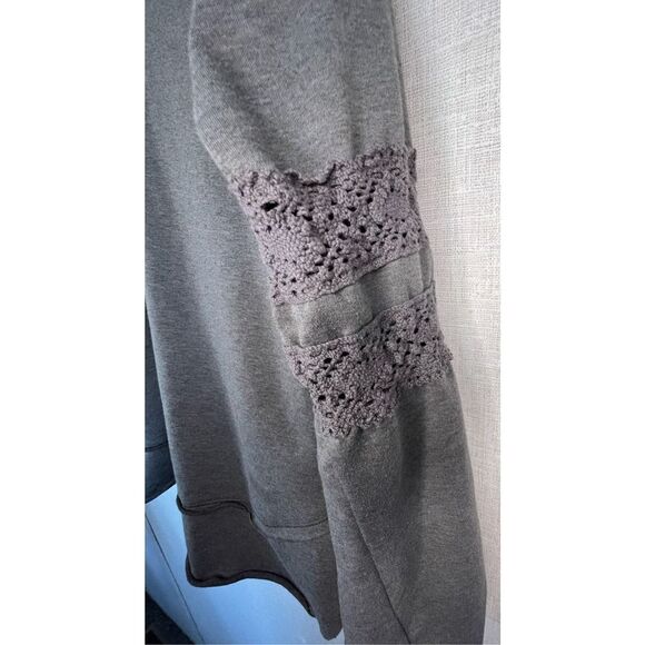 Knox Rose Long Sleeve V-Neck T-Shirt With Embroidery Detail On Sleeves - Picture 2 of 5